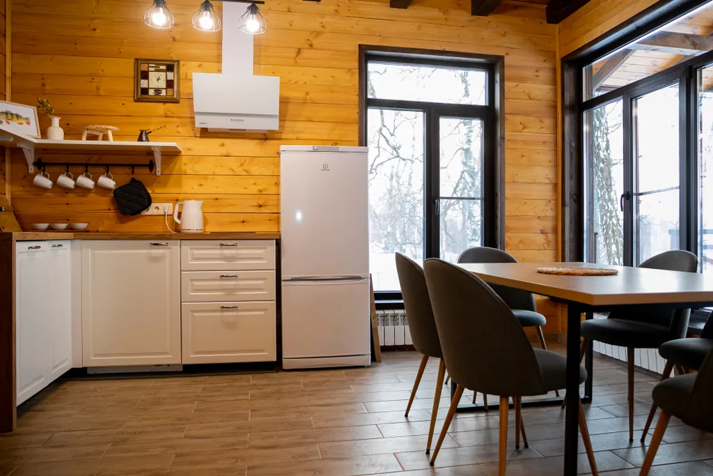 Дом на берегу озера