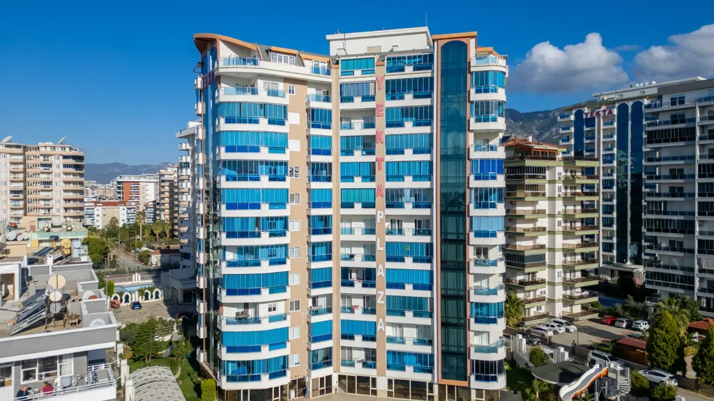 Апартамент с видом на море и горы