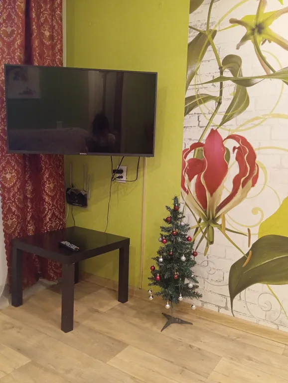 Рядом РДКБ, Кардиоцентр, НИИ Глазных болезней, в 20 минутах от центра