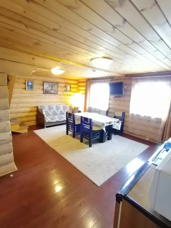 Уютный коттедж с видом на озеро