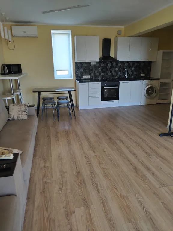 Квартира Апартамент 11 — аренда посуточно в Мирный