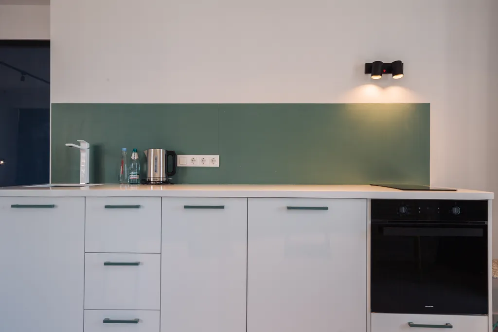 Апартамент с панорамной ванной рядом с морем