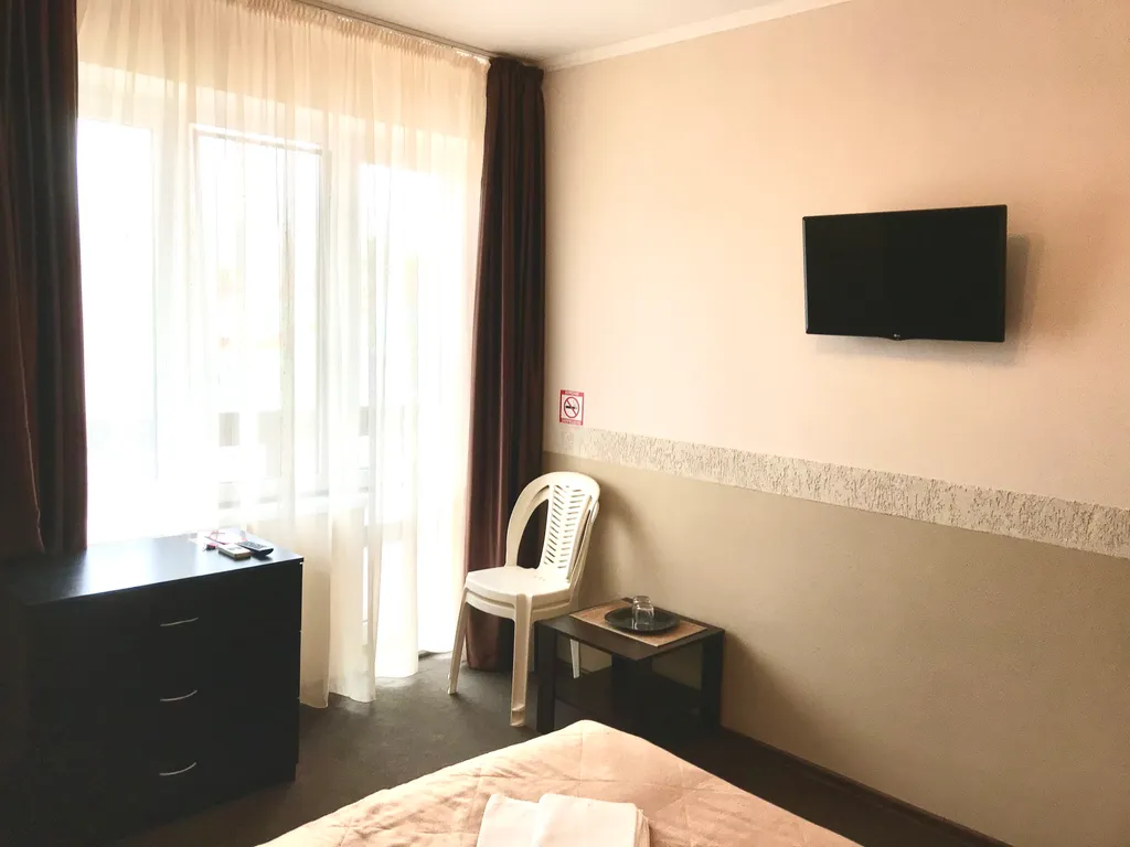 Квартира Комната с двухспальной кроватью — Анапа