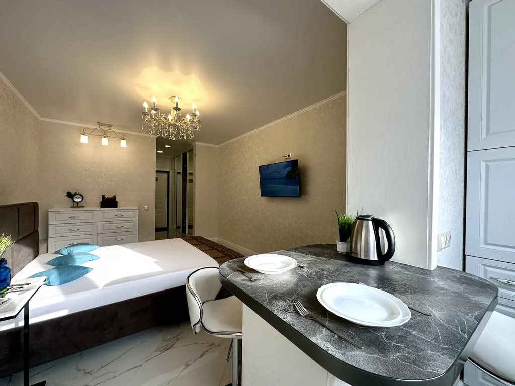 Студия, 5 минут до Фермер базара