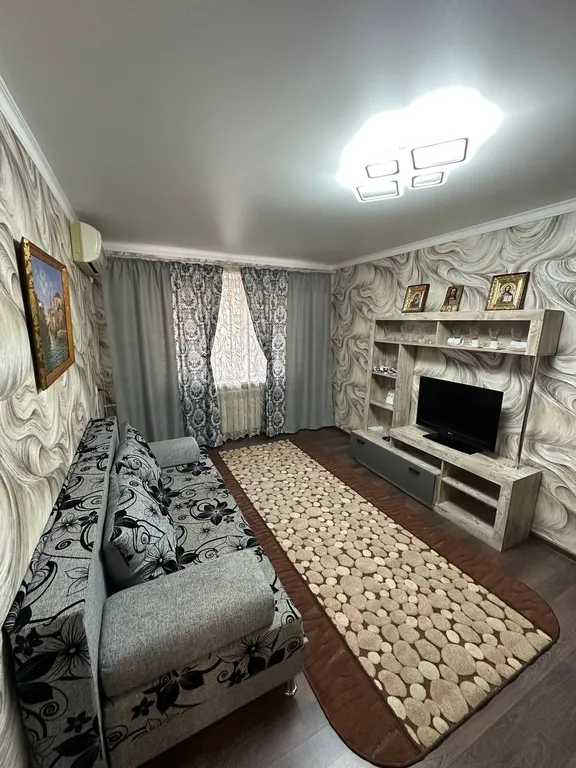 Уютная двухкомнатная квартира в Ильичёвском районе — аренда посуточно в Мариуполь