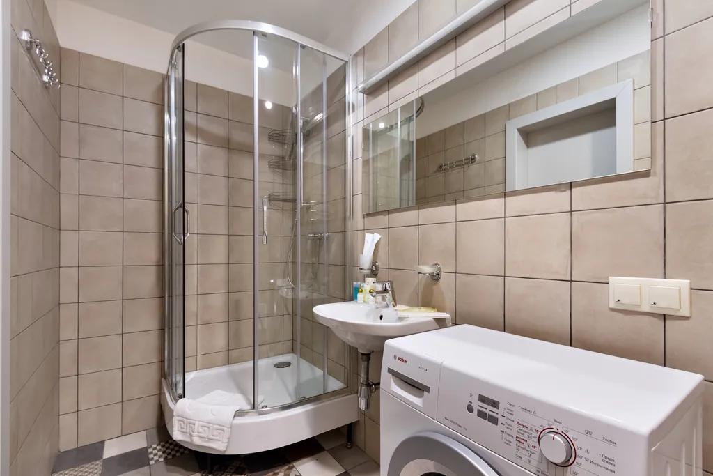 Просторный апартамент с кухней в центре города