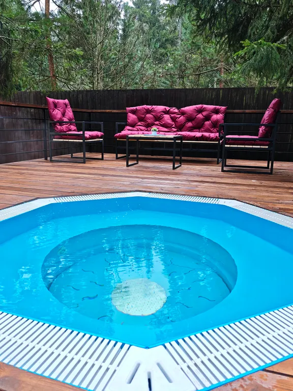 Лесной дом с тёплым бассейном, джакузи, сауной и сибирским чаном