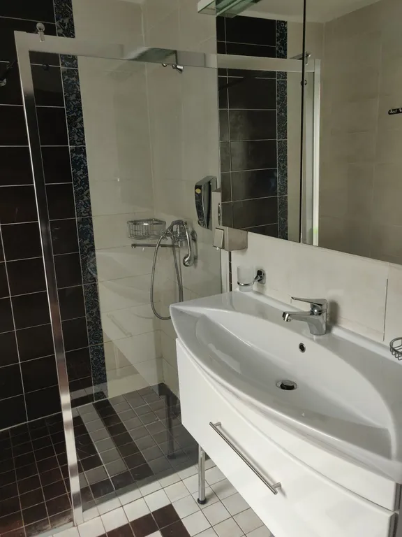 Коттедж у озера