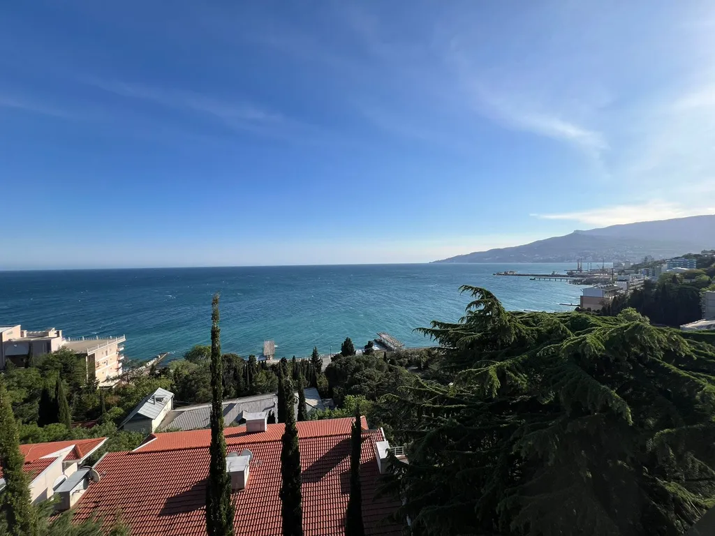 Видовые 3-комнатные апартаменты возле пляжа