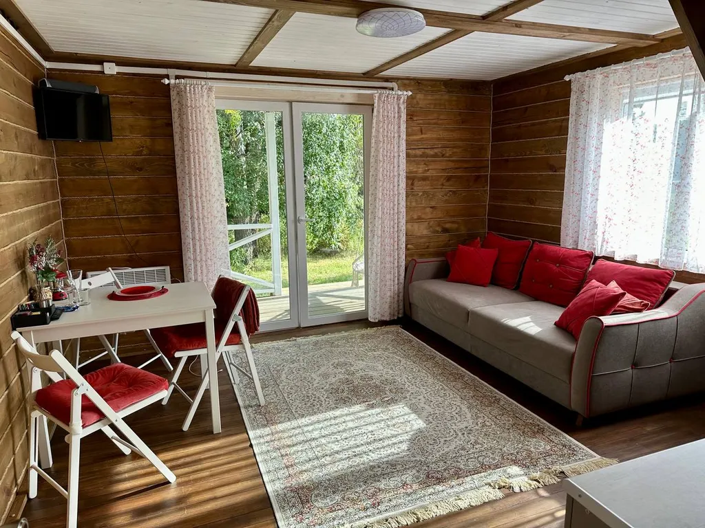 Лесной домик Калина с кедровой сауной, горячей купелью и видом на тайгу