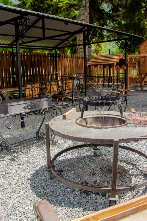 Шале около гор Кавказа