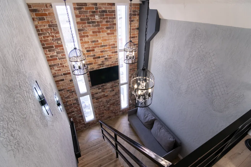 Двухэтажная студия с дизайнерским ремонтом