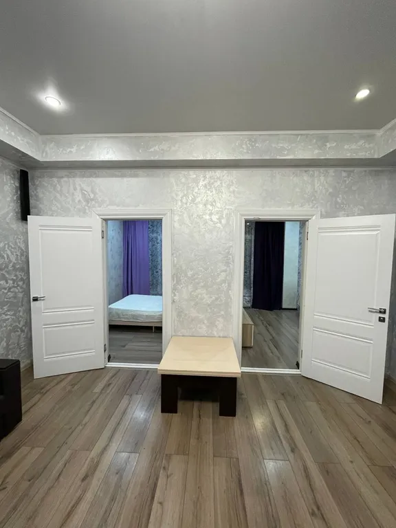 Апартаменты трёхкомнатные с кухней