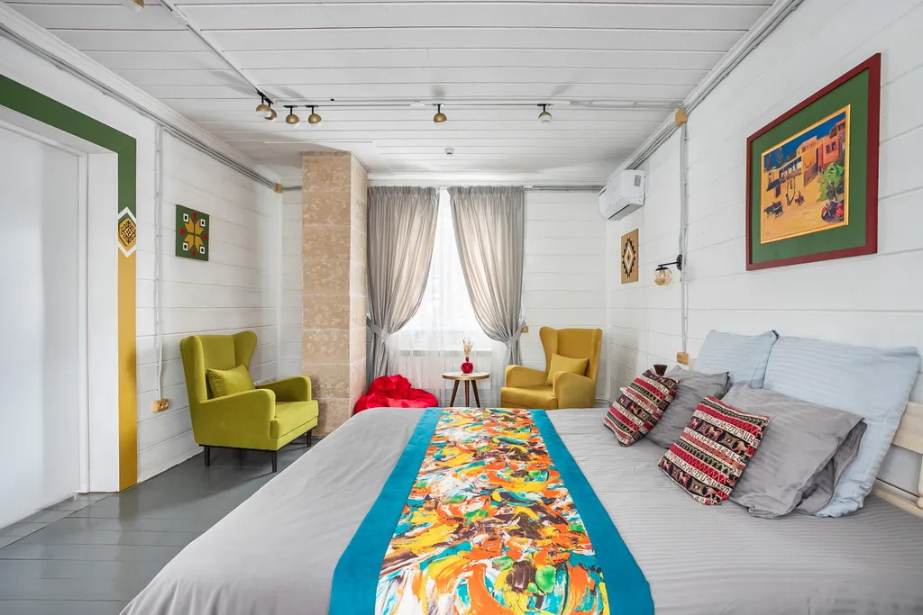 Коттедж Дом Ереван с балконом и открытой верандой в Кикино на Веле — Кикино