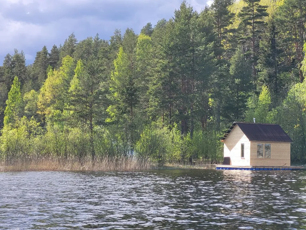 Плавдом Морячка с баней на острове + лодка на веслах