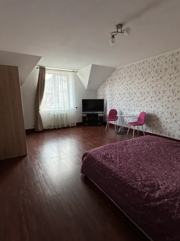 Шикарная квартира у центрального входа в парк