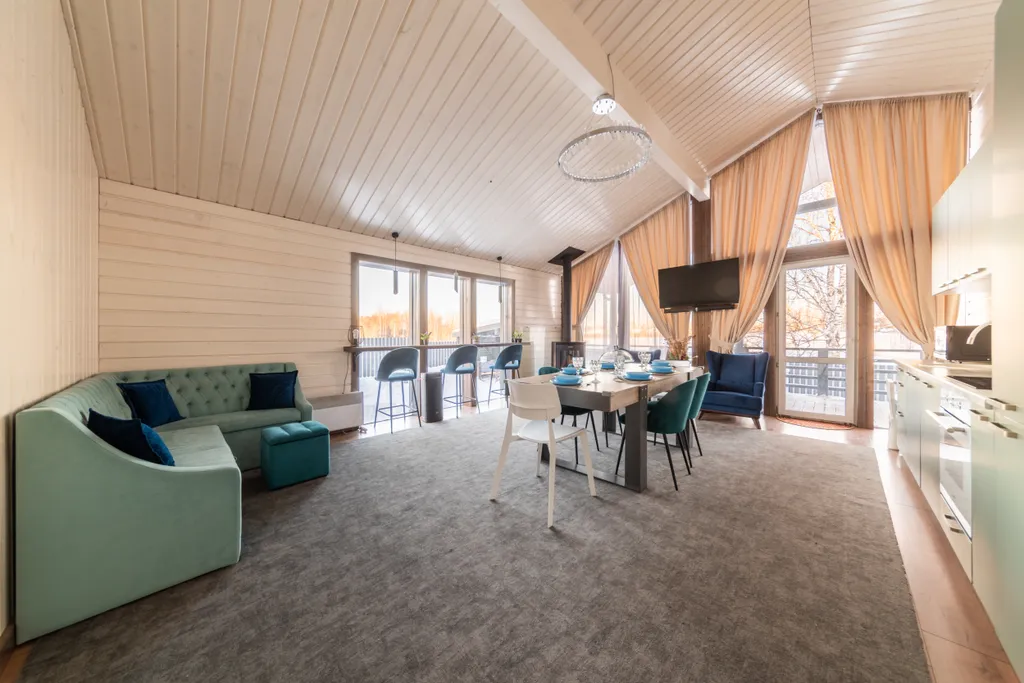 Дом у озера #1