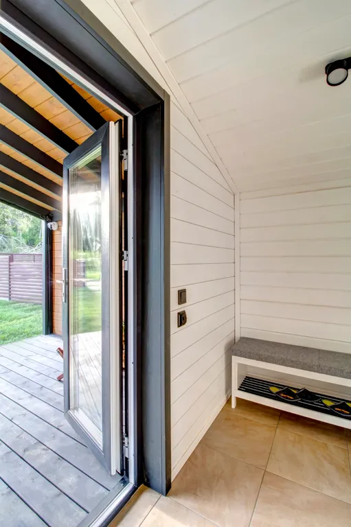 Уютный дoм с видом нa лес