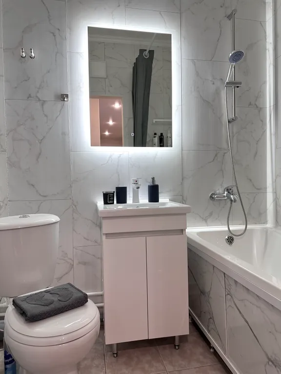 Квартира Однокомнатные Апартаменты с видом на лес — Кириши