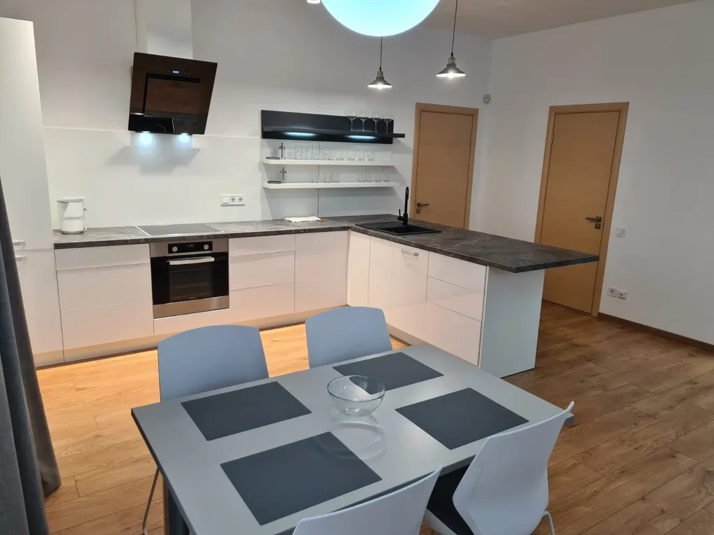 Люкс в новом доме с паркингом