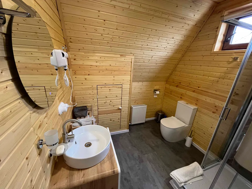 Шале с джакузи Асти Кэмп