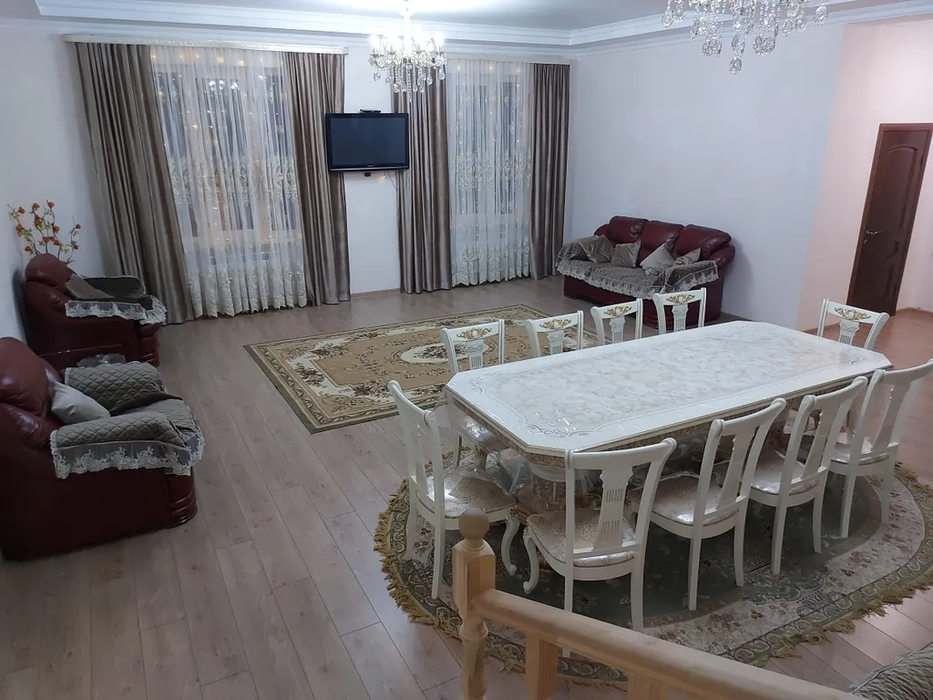 Уютный дом для больших компаний