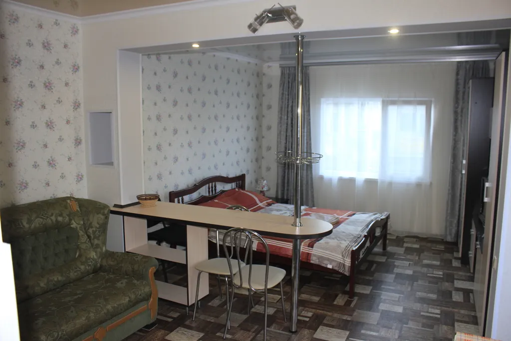 Квартира Комната — аренда посуточно в Щёлкино