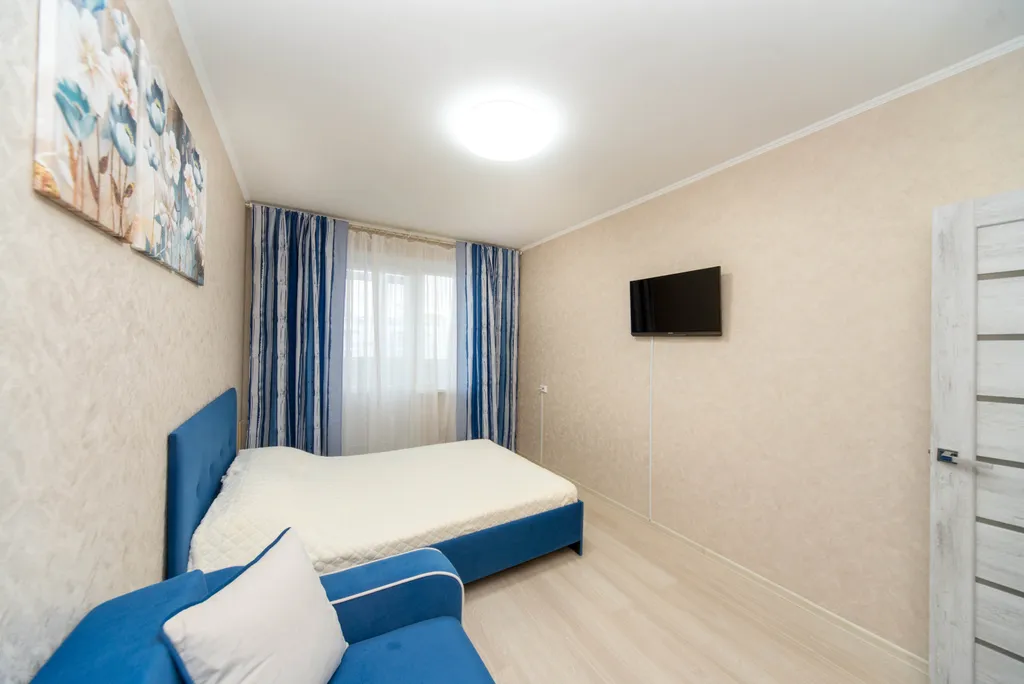 Квартира Квартира Однокомнатная на берегу Енисея, рядом дворец Ярыгина — Красноярск