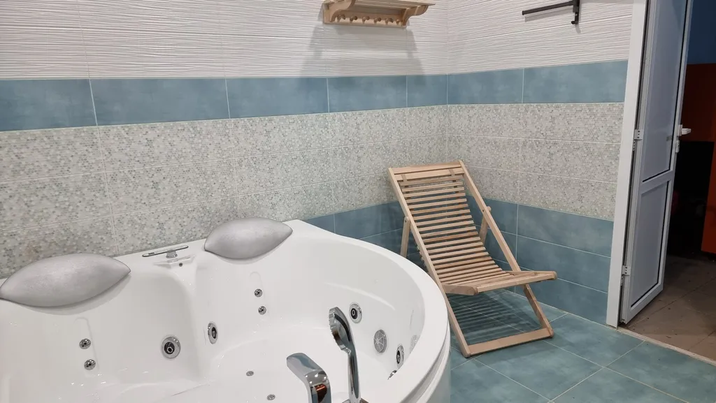 Дом с русской баней, джакузи и уличным чаном