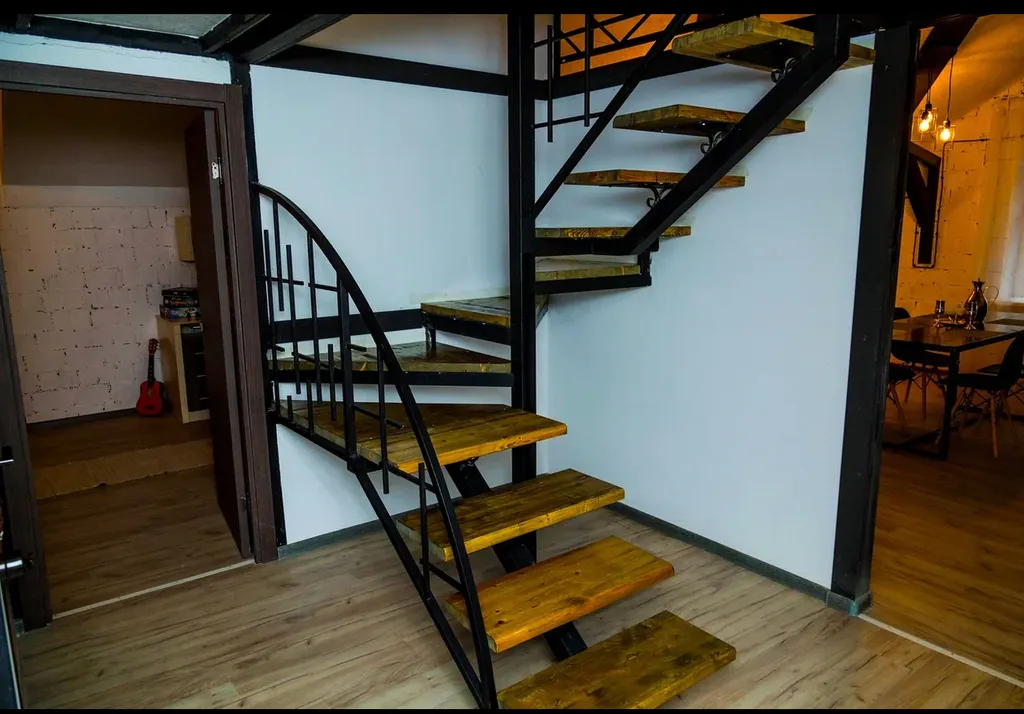 Двухуровневые апартаменты с отдельной спальней