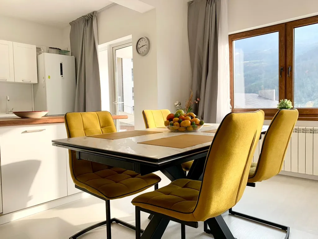 Дом с шикарным видом на горы, с теплым бассейном и баней на дровах