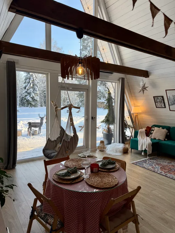 Большой уединенный A-frame в лесу с горячей купелью Фурако