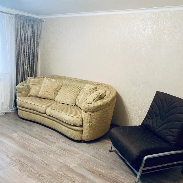 Двухкомнатная возле набережной