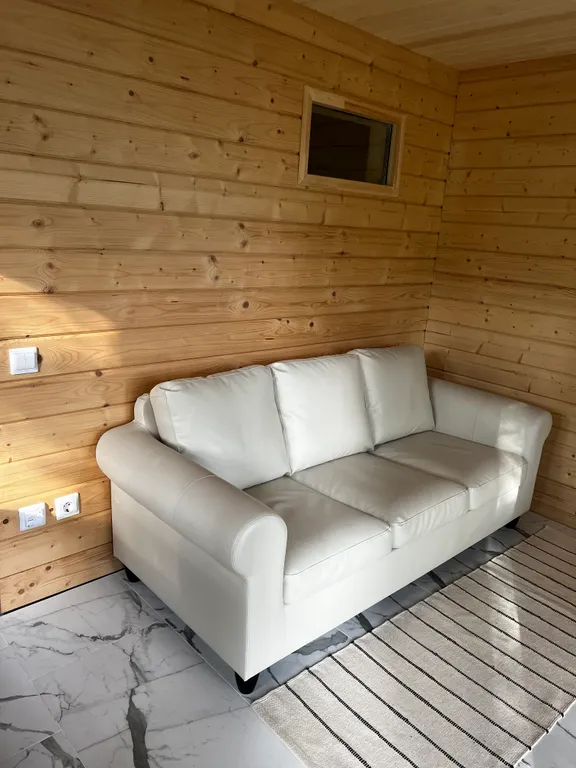 Стильный дом на берегу Ладожского озера с панорамным видом