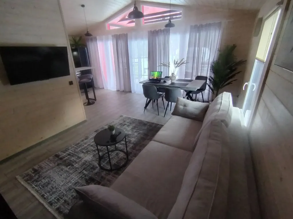 Домик в каньоне