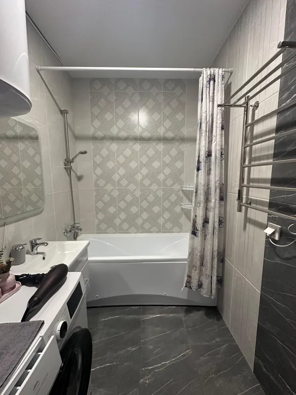 Изящная 2евро с бассейном на море в Сукко около Кипарисового озера