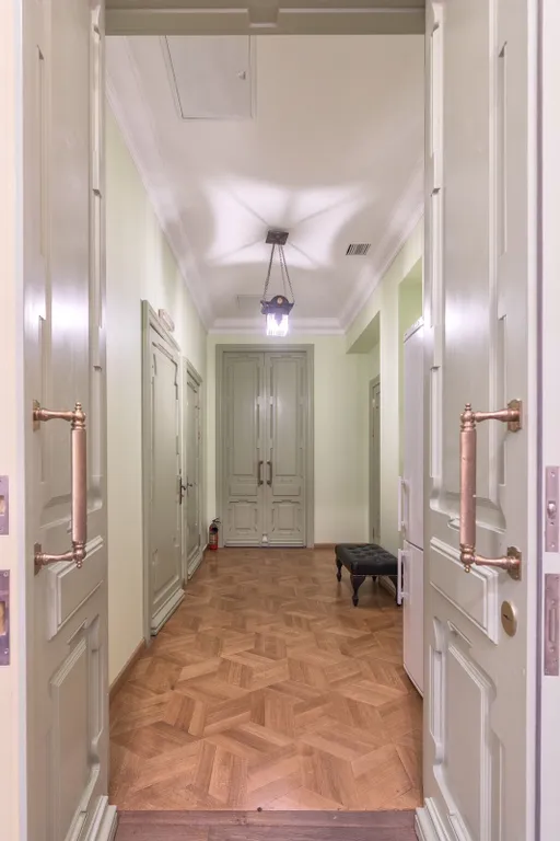 Трехуровневые апартаменты у Кремля