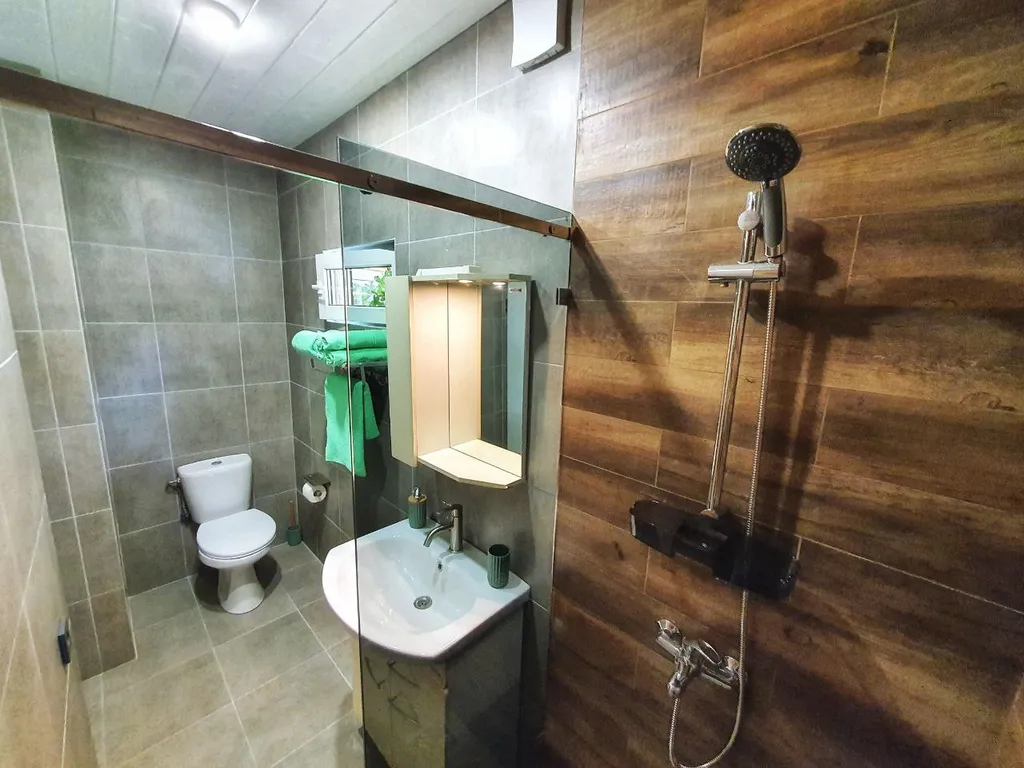 Коттедж Домик с террасой — Геленджик