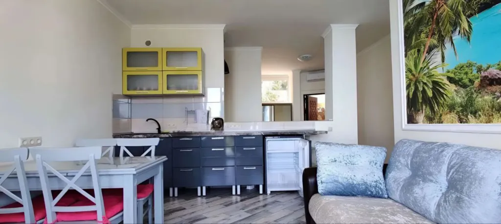 Двух этажный апартамент с видом на море и двумя балконами 303