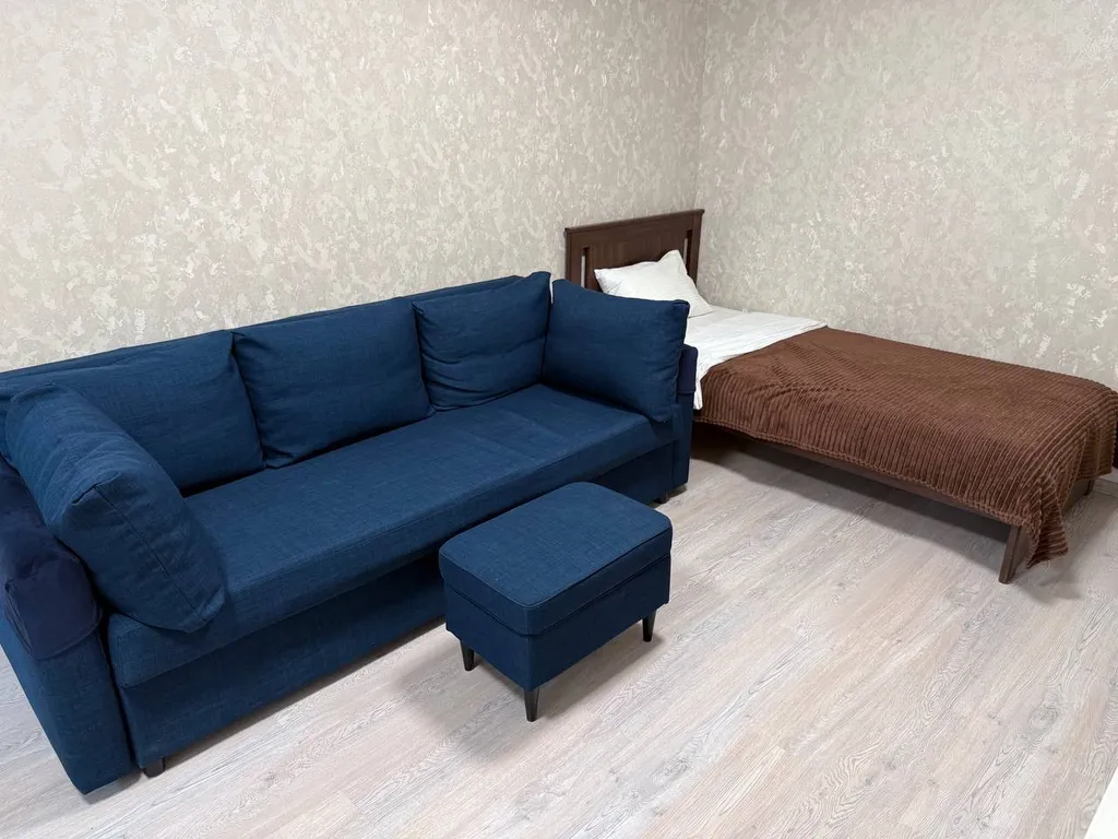 Квартира 3-к квартира. Свежий ремонт, 7 комфортных спальных мест, бойлер — Гатчина