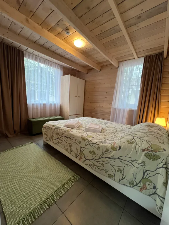 Коттедж Вилла с сауной на берегу и прямым видом на Правдинское озеро — Правдино