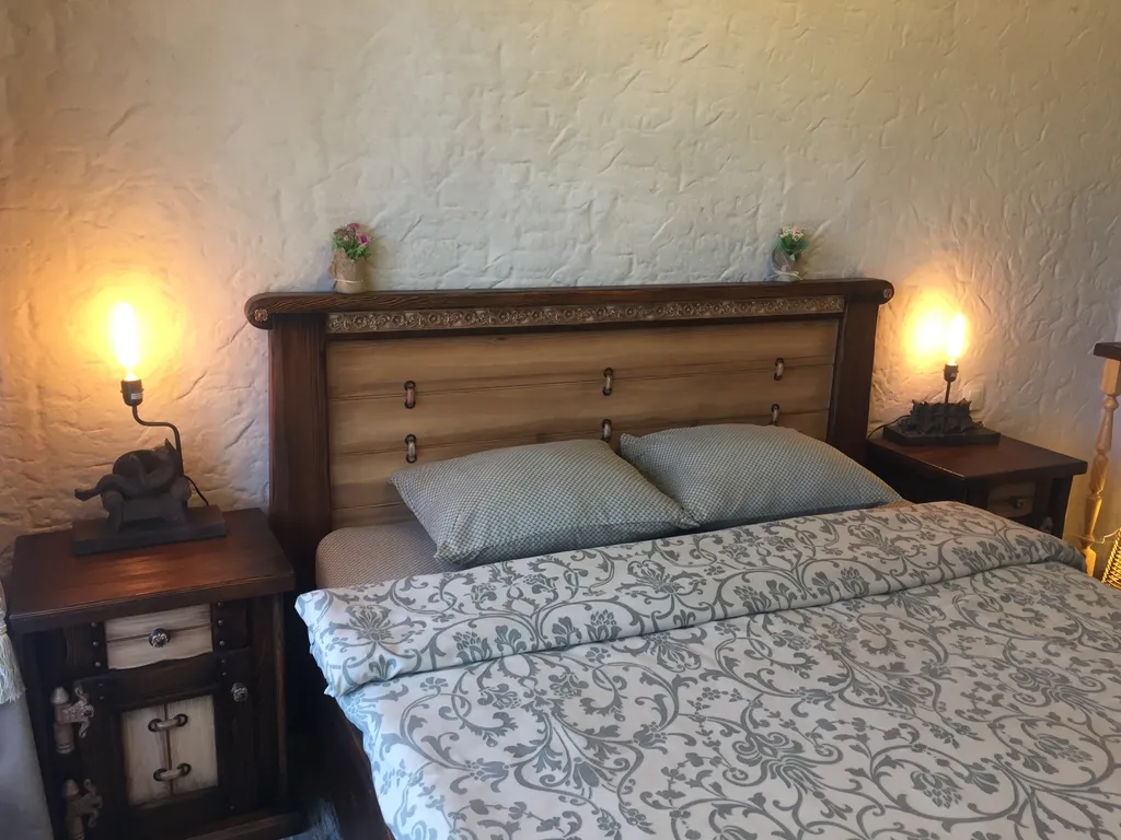 Вилла с бассейном и видом на озеро