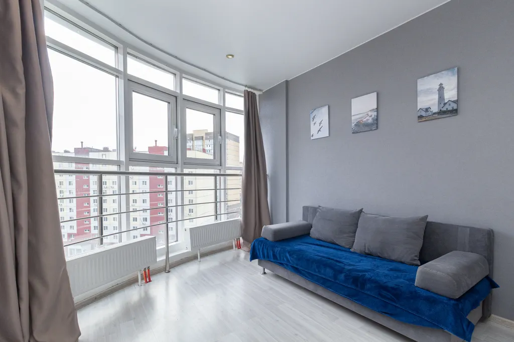 Квартира Просторная однокомнатная квартира для 4 гостей на мысу — Тюмень