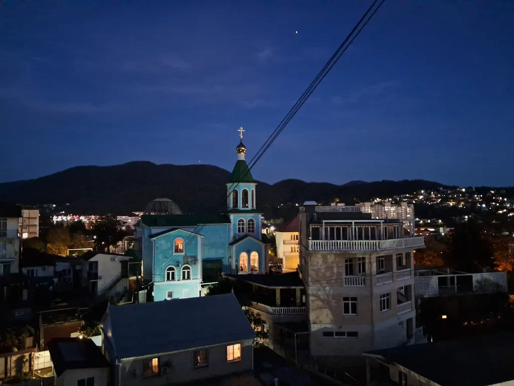 Квартира Квартира с видом на море и горы и двумя спальнями в центре района — Лазаревское