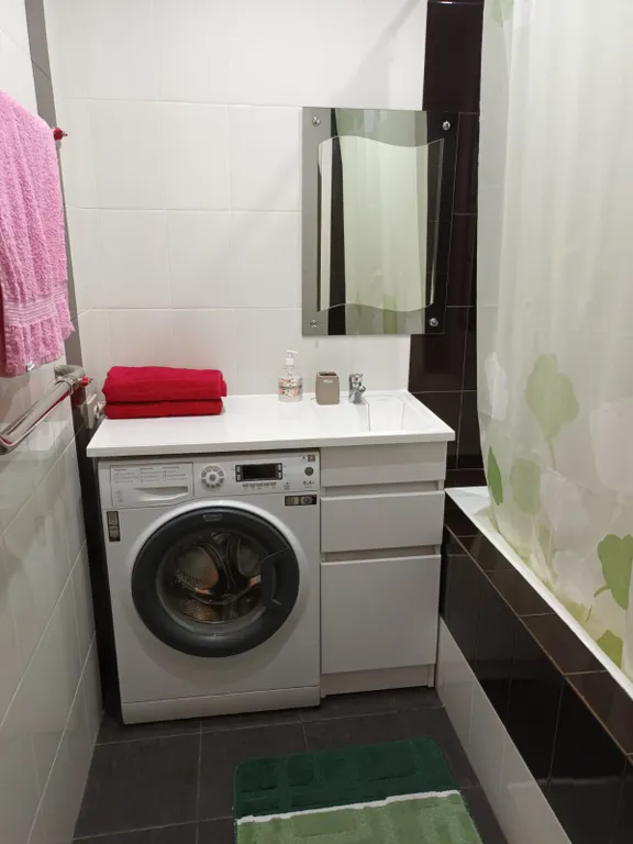 Уютная и очень теплая квартира в развитом районе города!