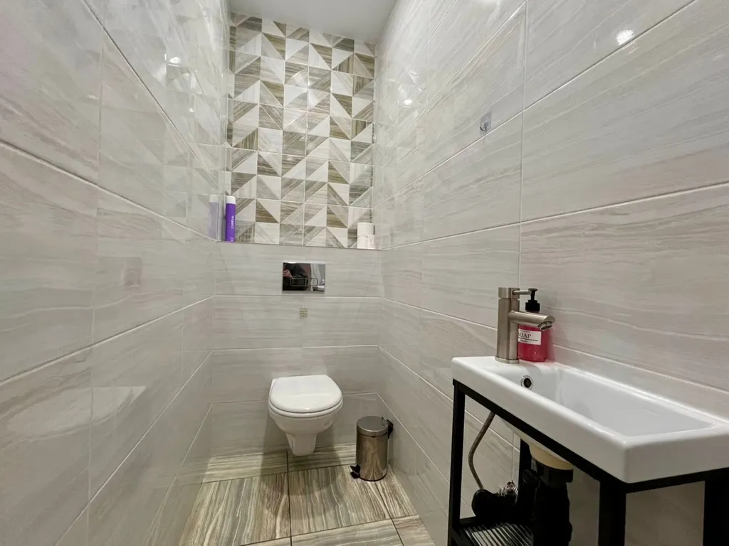 Просторная полноценная 2-комнатная квартира рядом с Аэропортом