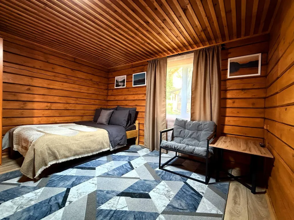 Дом с видом на озеро