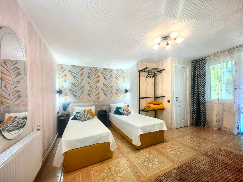 Уютная студия с индивидуальной терраской увитой виноградной беседочкой