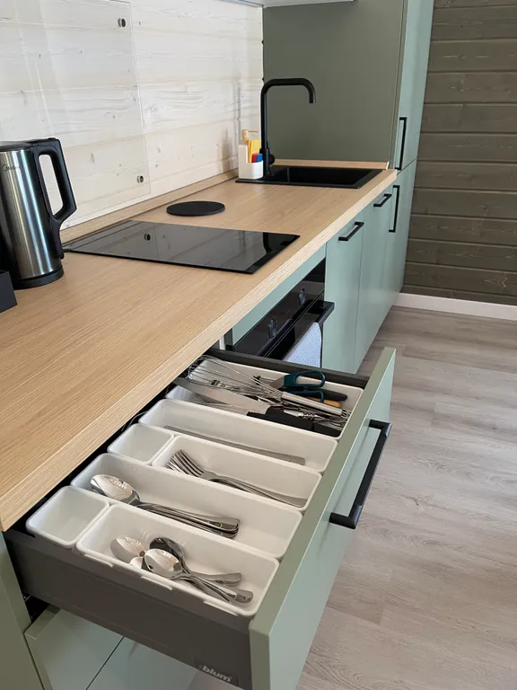 Коттедж Современный дом с баней у водохранилища — Лопотово