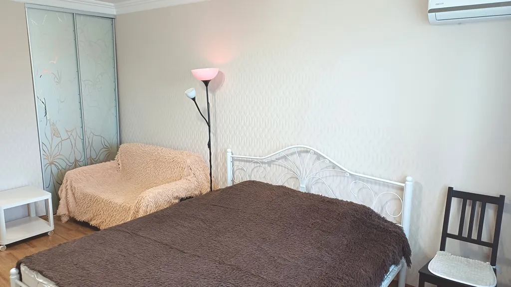 Тёплое место в центре с красивым видом на город